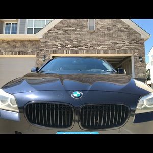 Meet your Posher, Mena